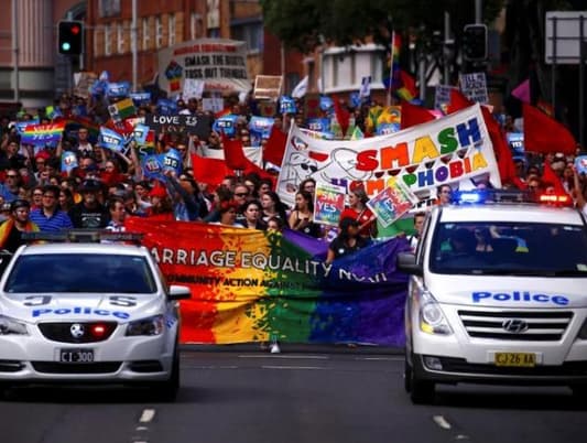 Thousands rally for gay marriage before Australian postal vote closes