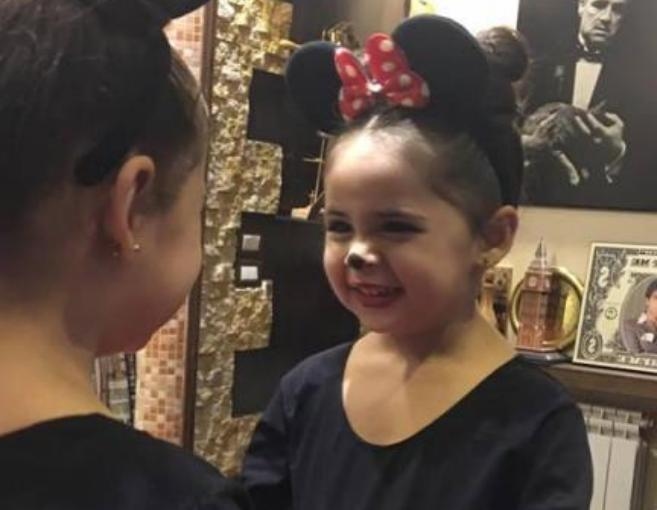 بالصور: الممثلة السورية فاجأت جمهورها بصور طفلتها