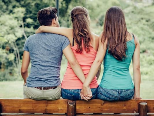 The Three Signs You're Dating a Cheater