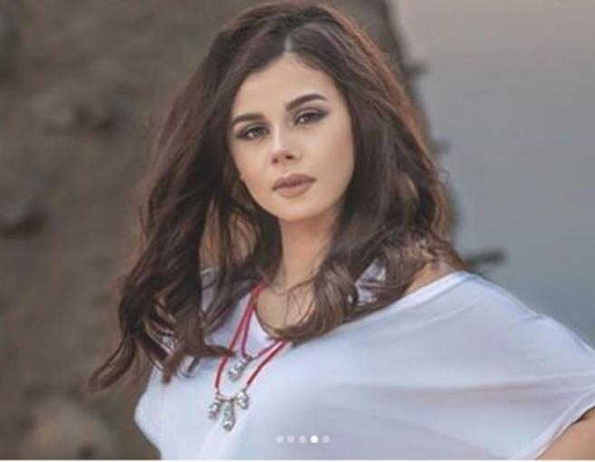 بالصور: الفنانة العربية من الطفولة إلى المراهقة والأنوثة