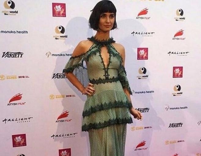 بالصور: إطلالتا توبا بويوكوستون كارثيتان وصادمتان