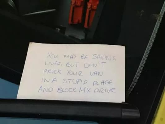 People Are Furious at This Note Left on an Ambulance