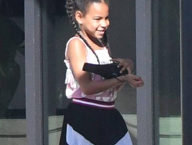 Photos: First Public Photo of Beyonce's Twins Surface, and They're Growing Fast!