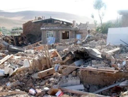 ارتفاع عدد الضحايا جراء الزلزال في إيران إلى 155 قتيلا و1500 جريح 