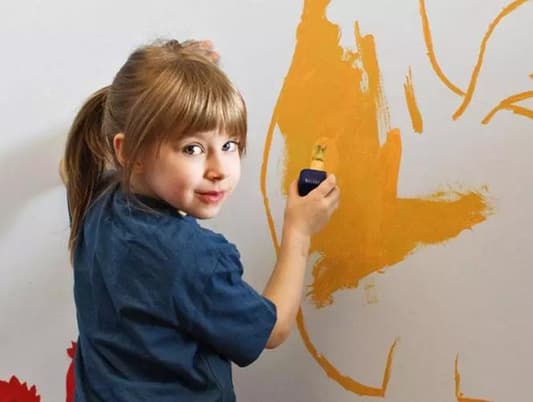 Mother Finds an Ingenious Solution to Her Child Drawing on the Wall