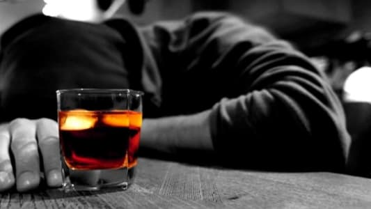 ما العلاقة بين قلّة النوم وإدمان الكحول؟