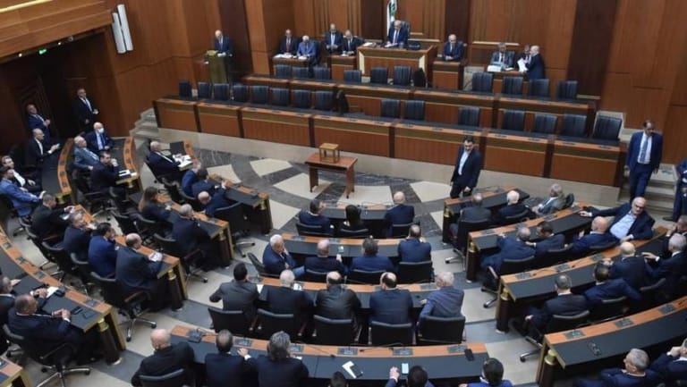 الحكومة "المعطوبة" بين التجاذبات السياسية والإجتهادات الدستورية