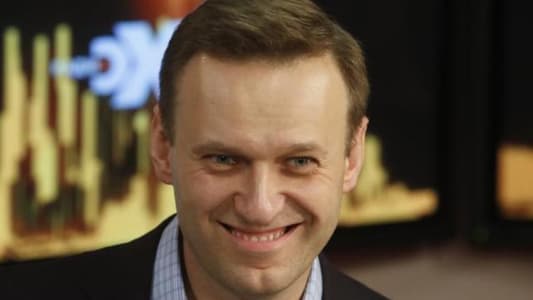 Russian police search St Petersburg HQ of opposition leader Navalny