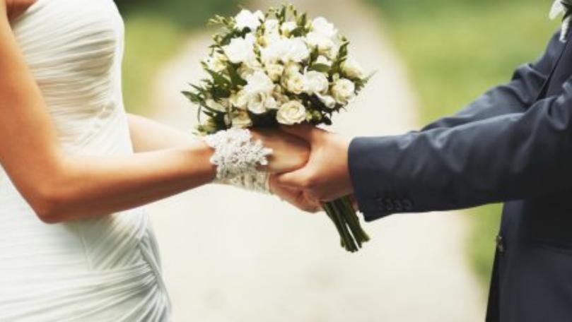 بالصورة: هكذا سقطت شيرين على المسرح