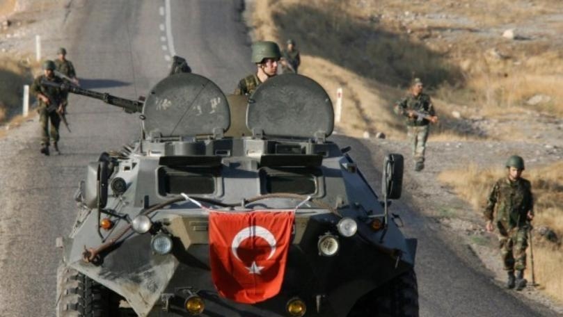 بالصور: شخصية ثرية وصديقاتها ضحايا تحطم الطائرة التركية بإيران