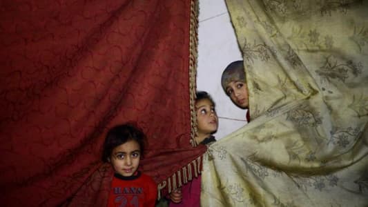 Sick and injured start leaving Syria's Ghouta