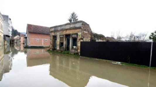 الفيضانات تعزل بلدات في كرواتيا