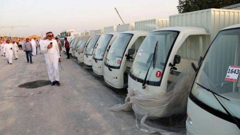 Thousands flock to auction of vehicles owned by Saudi tycoon