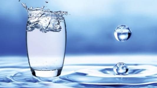 هل يضّر شرب الماء أثناء الأكل وبعده؟ 