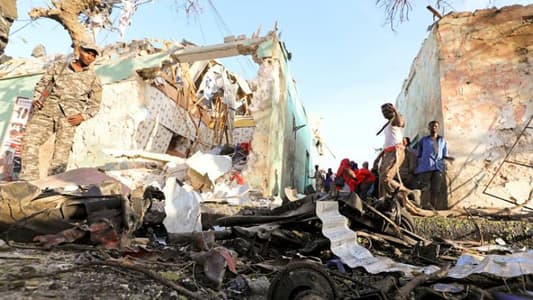 Fourteen killed in blast outside hotel in Somali capital