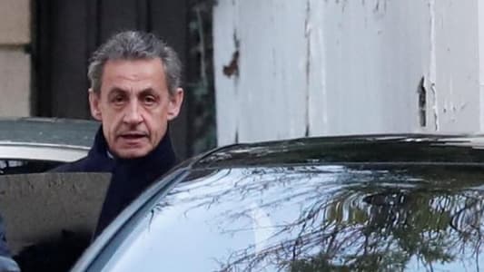 Sarkozy vows to vanquish 'Gaddafi gang', fights barring order