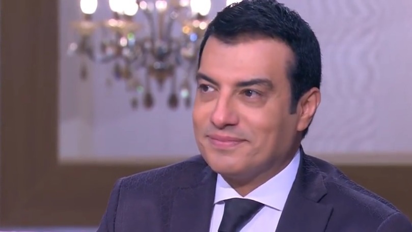 إيهاب توفيق يكشف سرّا عن أطفاله... ويبكي 