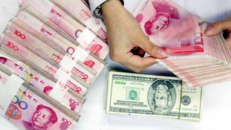 العملة الصينية تحقق مكسباً فارقاً مقابل الدولار