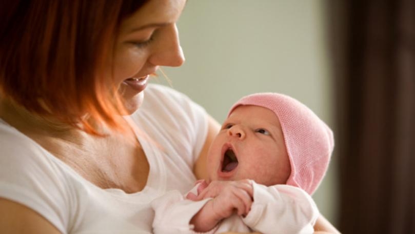 Dos and Don'ts When Visiting a Newborn Baby