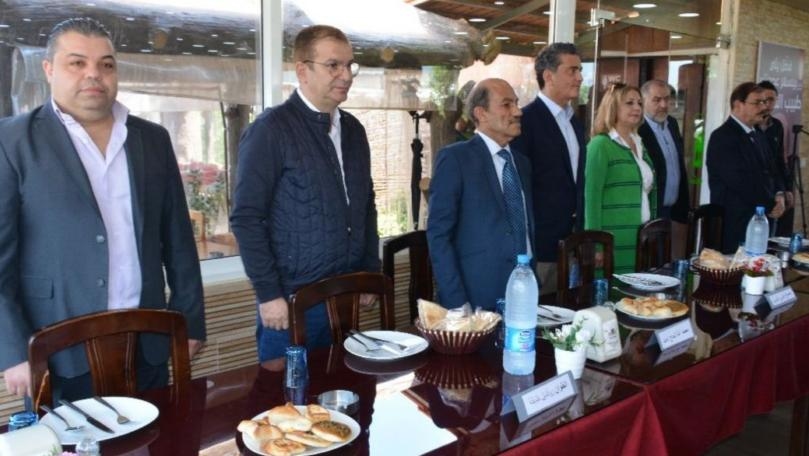 بالصورة: أوزجان دنيز يرزَق بمولوده الجديد
