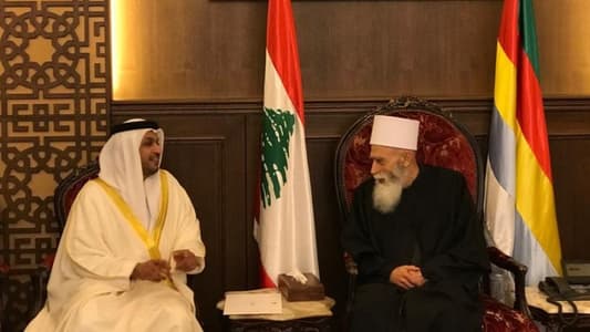 UAE ambassador hands Sheikh Aql invitation to attend conference in Abu Dhabi