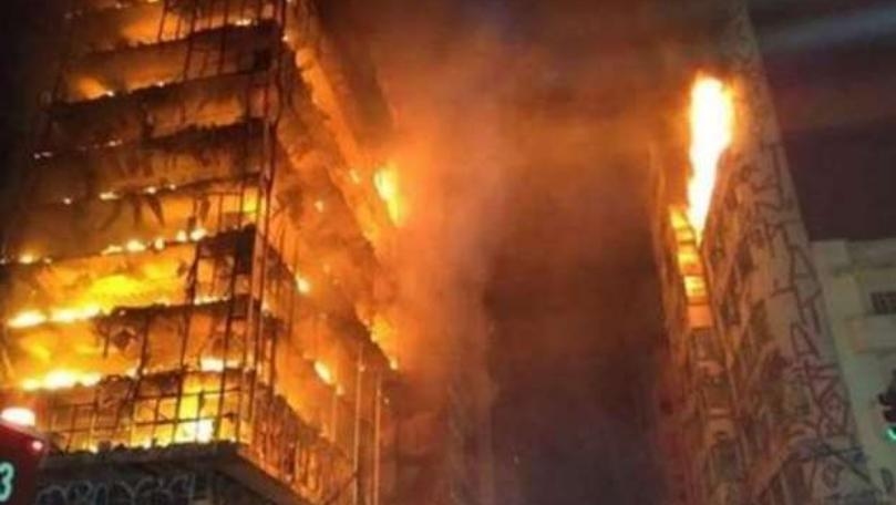 Blazing building collapses in Sao Paulo, 1 dead, 3 missing