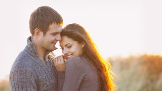 Signs That Someone is Attracted to You, According to Science