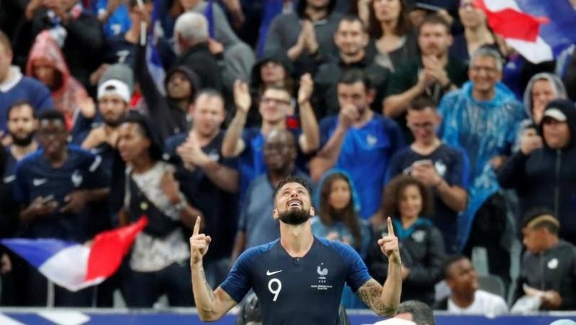 بالصور: إطلالة شيرين في السعودية أثارت الجدل 