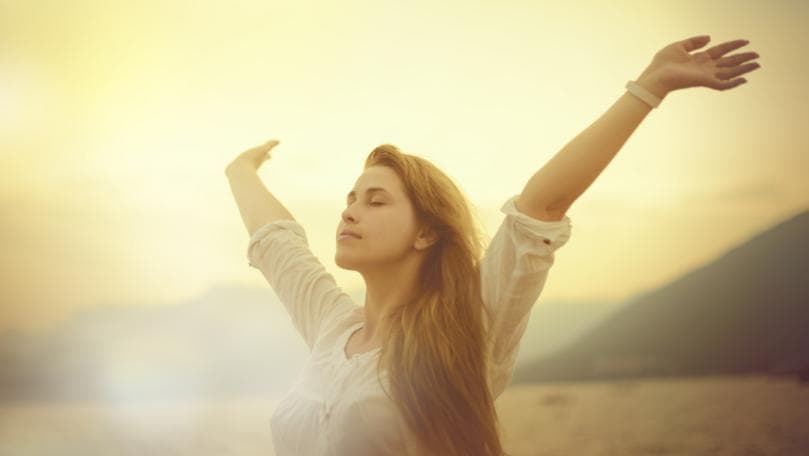 10 Ways to Become A More Positive and Happy Person