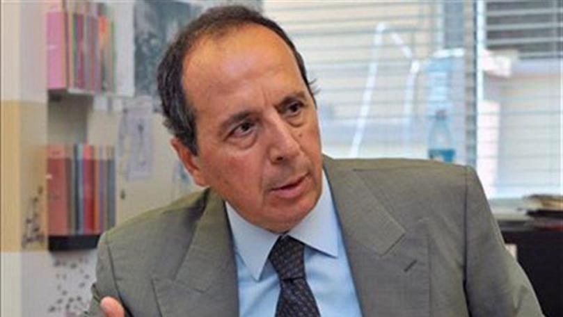 A Road in Australia 'Melted' and Destroyed Drivers' Tires