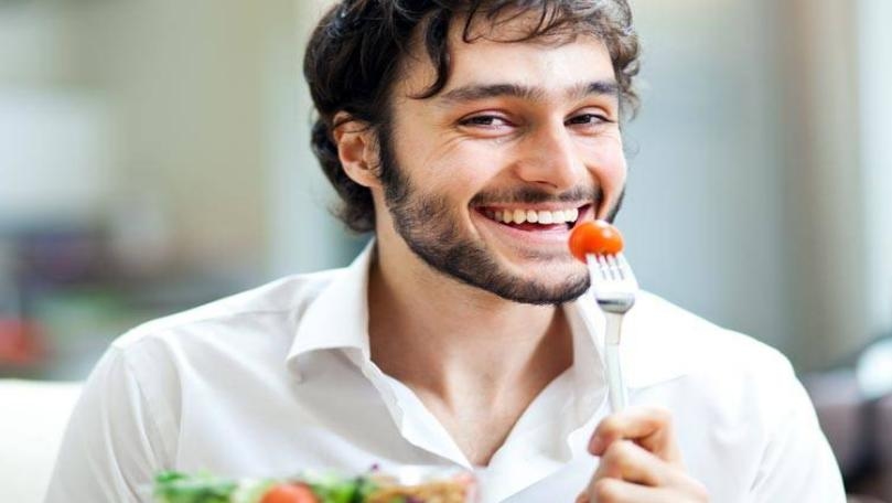 إليكم أطعمة تُقوّي الحيوانات المنوية