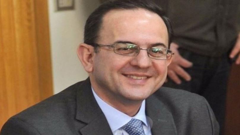 تمضي 4 ساعات يومياً في الاستحمام