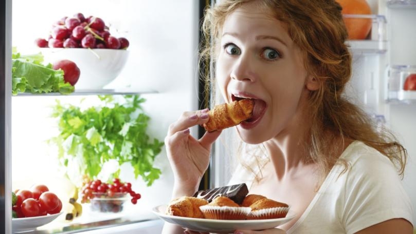 9 Healthy Snacks That Prevent Overeating