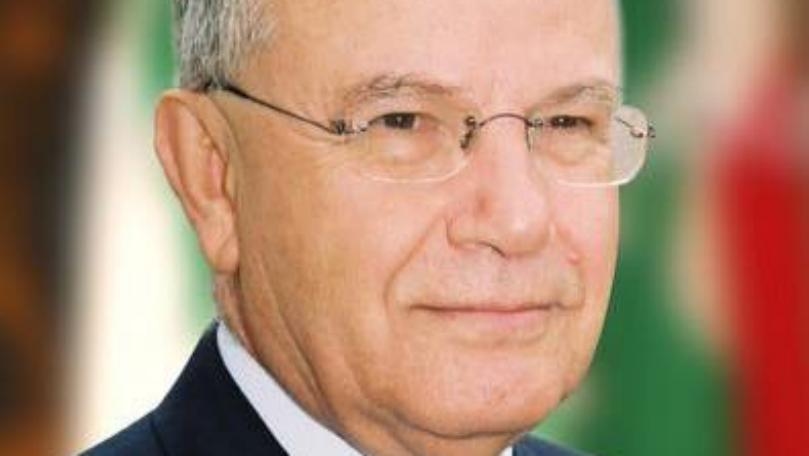 عون يمنح البروفسور فيليب سالم وسام الاستحقاق اللبناني المذهّب