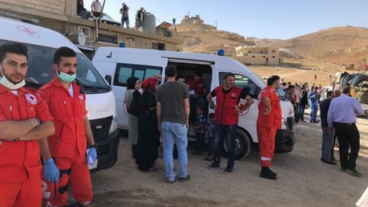 370 displaced Syrians leave Arsal en route to Syria