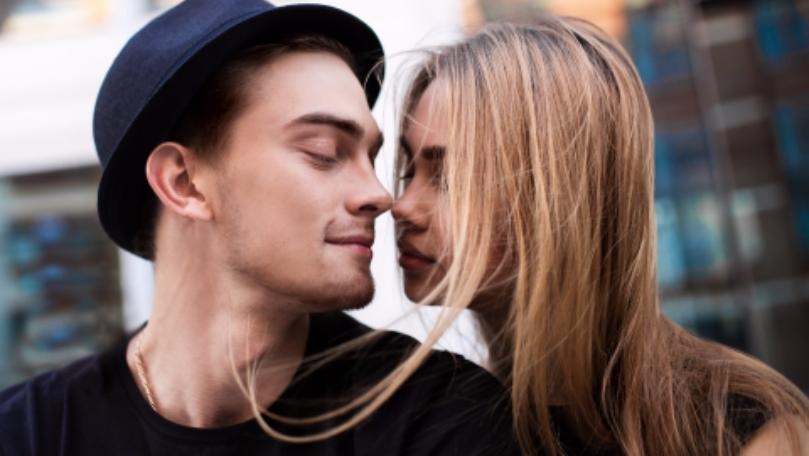 Should You Stay Friends With an Ex? Here's What Experts Say