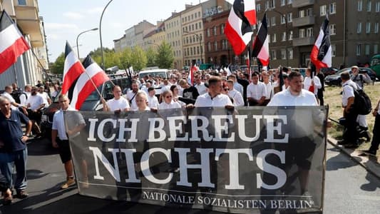 Police injured as far-right, anti-Nazi activists clash in Berlin