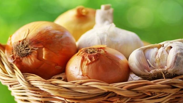 تجنّبي تناول هذه المأكولات خلال الرضاعة...