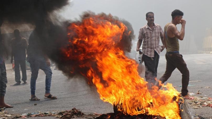 Protests over Yemen's weakening currency paralyze Aden