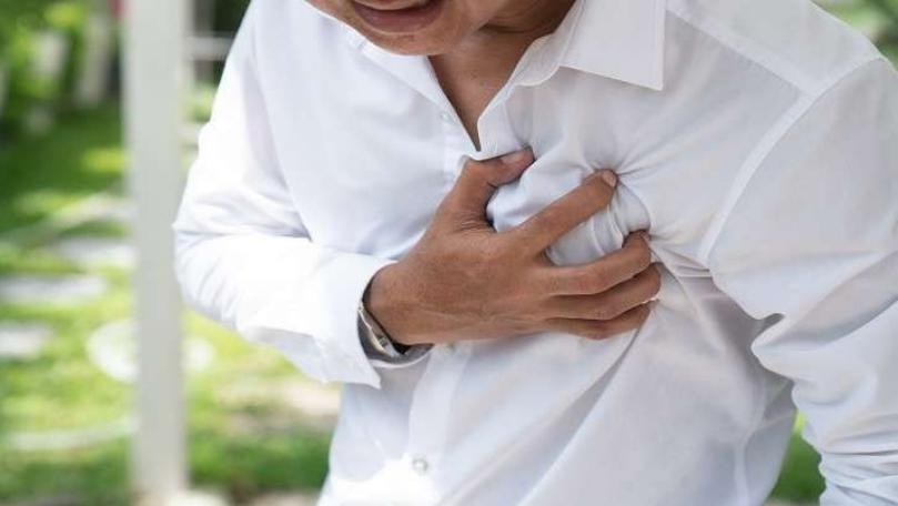 فيروس ينتشر عبر اللمس.. هذا ما يفعله