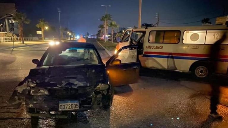 جريح بحادث سير على الكورنيش البحري في صيدا