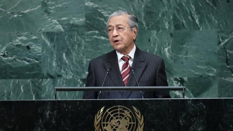 U.N. rights expert urges Malaysia to end child marriage