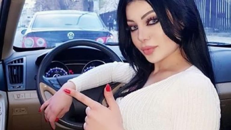 شبيهة هيفاء وهبي تتعرّض لانتقادات شديدة