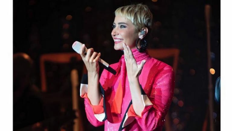 الفنانة التركية: حبيبي عنّفني وضرب رأسي بالحائط!