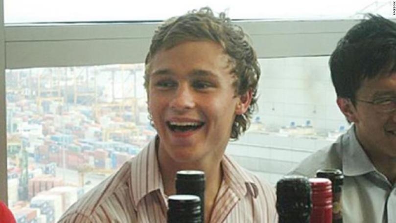 Teenager Eats Slug on a Dare, Becomes Paralyzed and Dies