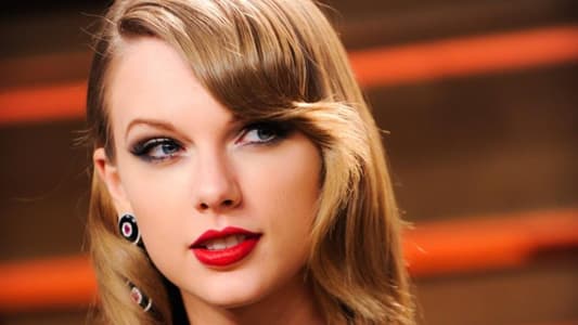 Taylor Swift Usually 'Travels Hidden Inside Huge Suitcase’