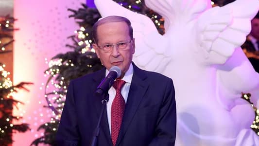 Aoun illuminates Christmas tree at Baabda Palace