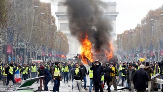 France's 'Yellow Vests' Protests: Tense Paris Standoff with Police