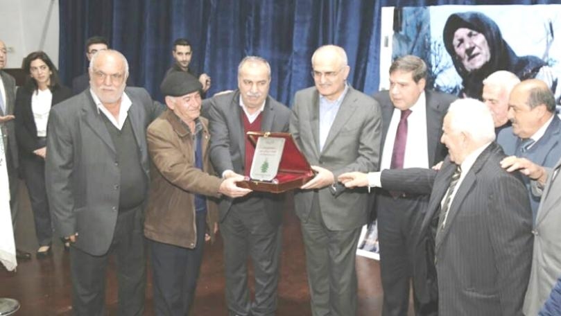 US Woman Marries Zombie Doll & Consummates Union