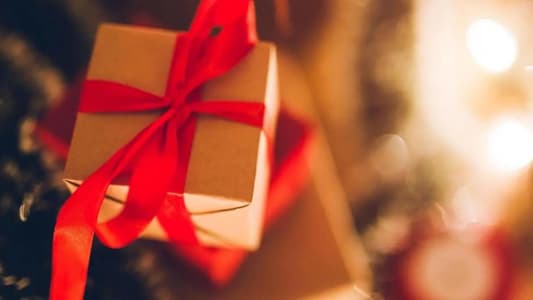 Teacher Receives Touching Christmas Present from Student 'With Nothing to Give'